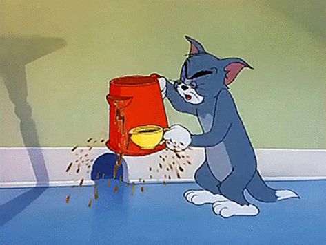 Tom And Jerry Gif, Gif Café, Drinking Gif, Tom And Jerry Funny, Desenho Tom E Jerry, Tom Und Jerry, Minion Gif, Tom Et Jerry, Animiertes Gif