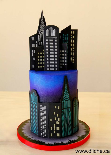 Baymax Cake, Gotham City Skyline, Architecture Cake, Building Cake, Nyc Cake, Cupcakes Birthday, Cool Cake Designs, Superhero Cake, Spiderman Cake