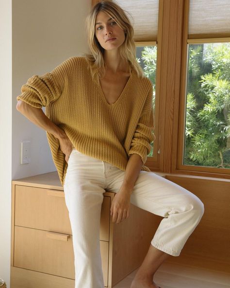 Cocoon Sweater, Jenni Kayne, Cardigan Sweater Coat, Cashmere Blend Sweater, Sweater Fits, Knit Turtleneck Sweater, Half Zip Sweaters, Merino Wool Sweater, Cashmere Wool