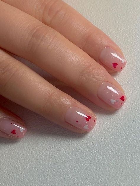 Korean Nail Art Valentine, Valentines Day Nails Shellac, Valentines Nude Nails, Valentines Day Nails Korean, Korean Valentines Nails, Korean Valentines Day, Korean Valentines, Short Valentine Nails, Valentines Manicure