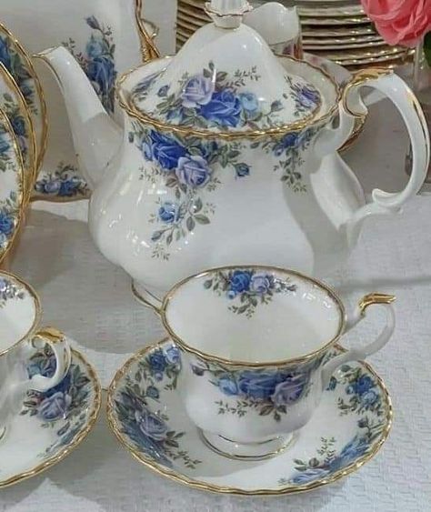 Rococo Tea Set, Yea Sets, Victorian Tea Cup, Victorian China, Fancy Tea Cups, Fine China Tea Set, Vintage Tea Time, Antique Tea Sets, Vintage Tea Sets