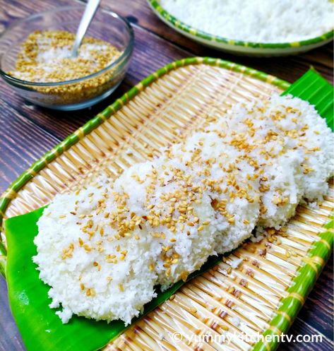 Palitaw Recipe, Sweet Rice Cake, Fruity Treats, Sweet Rice, Glutinous Rice Flour, Clam Recipes, New Year's Food, Gluten Free Sweets, Trending Recipes