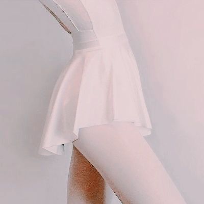 Pale Aesthetic, Pale Skin, White Aesthetic, Dance Outfits, A Woman, Books Wattpad, Ballet Skirt, Ballet, Models