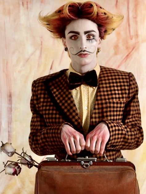 Drag King Makeup, Pierrot Clown, Drag Make-up, Drag King, A Clown, Clown Makeup, Arte Inspo, Pose Reference Photo, Cabaret