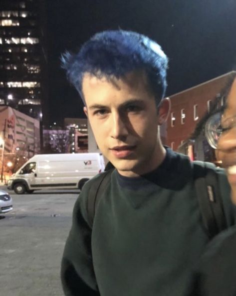 Dylan Minnette Blue Hair, Dylan Blue, Dylan Minnette, Swallows, Fit Men, Celebrities Male, Cute Photos, Yum Yum, Every Girl