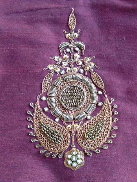 Buta Design, Zardosi Embroidery, Gold Work Embroidery, Hand Work Design, Birds Embroidery Designs, Hand Beaded Embroidery, Hand Embroidery Dress, Bridal Jewelry Vintage, Bead Embroidery Tutorial