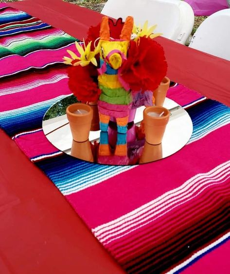 Fiesta Party Table Centerpieces, Mexican Inspired Centerpieces, Fiesta Centerpieces Mexican Diy, Fiesta Theme Centerpieces Mexican, Mexican Quince Centerpieces, First Fiesta Centerpieces, Mexican Flower Centerpieces, Mexican Themed Centerpieces, Cinco De Mayo Centerpiece Ideas