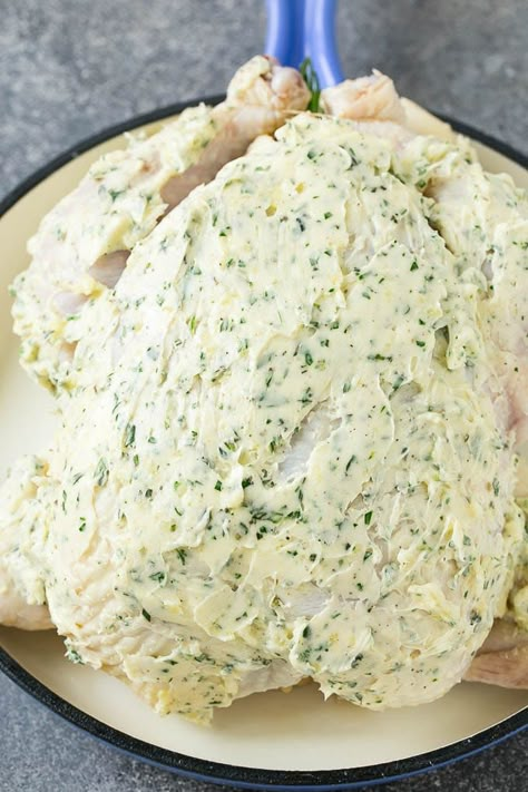 Whole Chicken Recipes Oven, Baked Whole Chicken Recipes, Garlic And Herb Butter, Chicken Recipes Oven, Whole Baked Chicken, Roasted Chicken Recipe, Chicken Roast, Oven Chicken Recipes, Whole Chicken Recipes