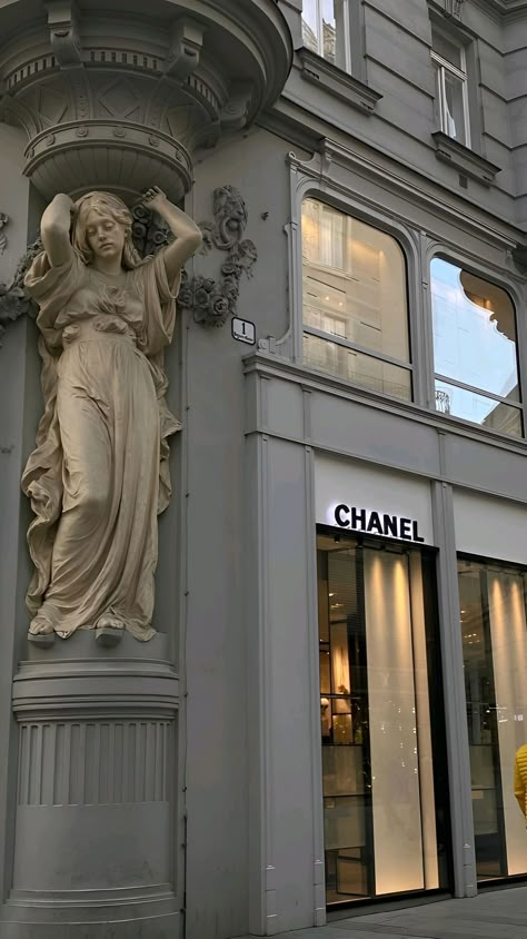 Chanel Wallpaper, Vienna City, Classic Sculpture, Rennaissance Art, Chanel Store, Baroque Architecture, Wallpaper For Your Phone, Architecture Old, Old Money Aesthetic