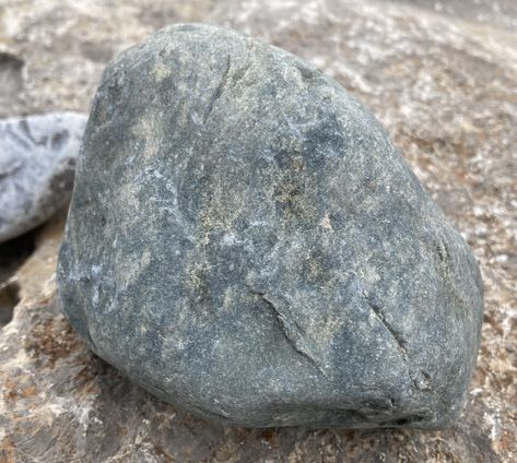 Lake Ontario - Basalt Rock - approx. 1.1 billion years old Sculpture Images, Basalt Rock, Fake Rock, Basalt Stone, Big Rock, 1 Billion, Lake Ontario, Real Stone, Great Lakes