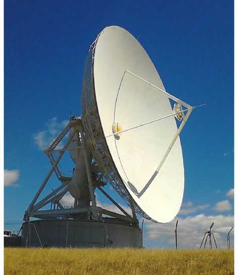 How to Convert a Satellite Dish Into a Radio Telescope Future Innovation, Radio Telescope, Refracting Telescope, Radio Astronomy, Awesome Gadgets, Ham Radio Antenna, Hubble Telescope, Disruptive Technology, Satellite Dish