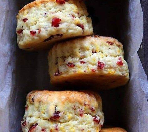 Keto Cranberry Orange... - Keto & Low Carb Easy Recipes Cream Scones Recipe, Orange Scones Recipe, Keto Cranberry, Healthy Scones, Cranberry Orange Scones, Orange Scones, Free Keto Meal Plan, Scones Ingredients, Orange Cranberry