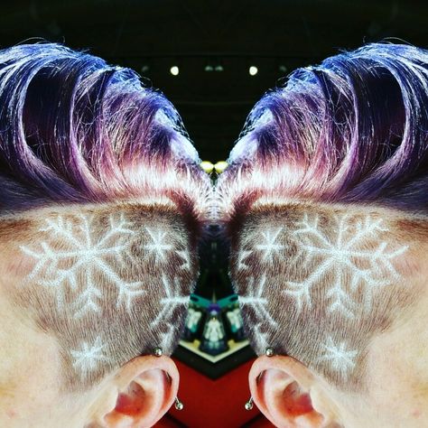 Snowflake shaved design Winter Undercut Design, Snowflake Shaved Hair Design, Snowflake Undercut Designs, Snowflake Hair Design, Christmas Undercut Designs, Christmas Undercut, Snowflake Undercut, Side Shave Design, Undercut Ideas