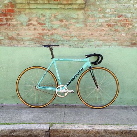 Bianchi Bicycle, Bike Riding Benefits, Velo Vintage, Specialized Bikes, Tandem Bike, Fixed Bike, Road Bike Women, Fixie Bike, Fixed Gear Bike