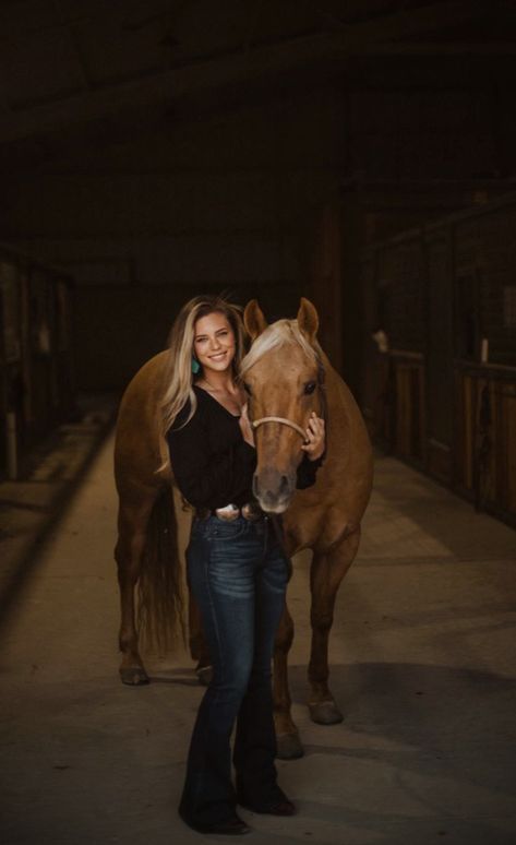 Horse Riding Pictures, Senior Photos With Horses, Senior Picture Ideas With Horses, Western Senior Pics, 15 Pictures Ideas With Horses, Western Horse Photography, Cowgirl Senior Pictures Horses, Rodeo Queen Pictures, Horse And Person Photography