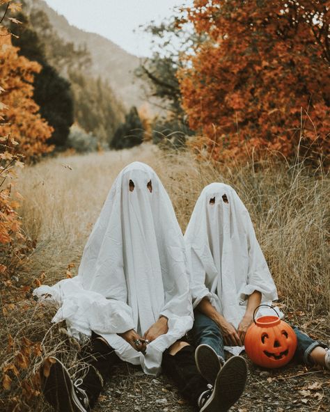 Waiting for Halloween. Halloween countdown. Spooky season. I love fall y’all. Ghost costumes. Trick or treat. Happy october. Happy Fall Y’all. Jack o lantern pail. Sitting ghosts. Beetlejuice. Ghost photo. Ghost hunters. Ghostly. Everyday is halloween. Halloween scene. Halloween photograph. Sheet Ghost Photoshoot, Beetlejuice Ghost, Ghost Sheet, Photoshoot Friends, Ghost Photoshoot, Waiting For Halloween, Sheet Ghost, Student Christmas Gifts, Halloween Countdown