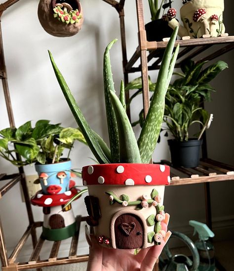 Can you tell I like fairy houses?? #fairycore #plants #clayart #handmade Air Dry Clay Plant Pot Ideas, Air Clay Pots, Fairy Garden Ceramics, Clay Plant Pot Ideas, Diy Mini Plants, Clay Pot Ideas Pottery, Garden Clay Art, Things You Can Make With Clay, Air Dry Clay Plant Pot