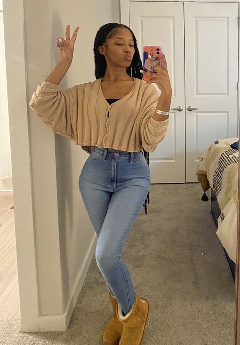 Baddie Christian Outfits, Cute Simple Church Outfits, Christian Outfits Black Women, Christian Black Woman Outfits, Modest Teenage Girl Outfits, Christian Outfits For Women, Highlight Bible, Christan Girl Outfit Ideas, Bible Study Date