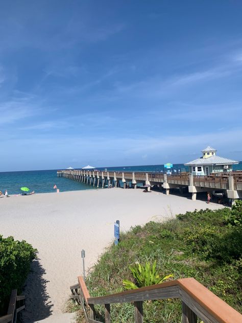 Juno Beach Florida, Juno Beach, Beach Pier, Preppy Wallpaper, Aesthetic Beach, Beach Aesthetic, Beach Florida, Juno, Beautiful Things