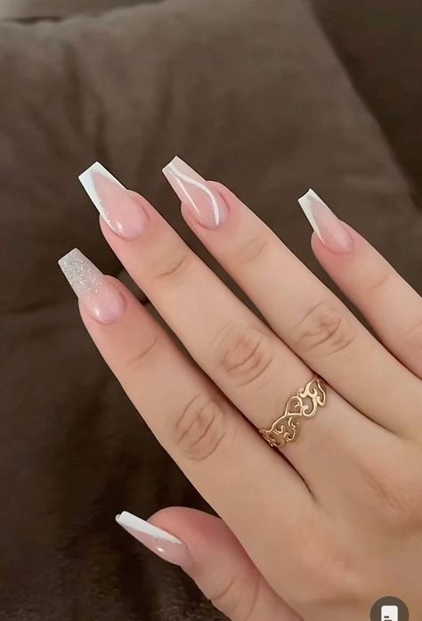 Simple White Acrylic Nails, Soft Grunge Nails, Unique Nail Ideas, Beginner Nail Designs, Molde F1, Shiny Nails Designs, Grunge Nails, Summery Nails, Girly Acrylic Nails