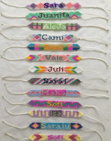 Pulseras tejidas con mostacilla, con colores y   con tu nombre.  @yeluaartesanal Bead Loom Name Bracelet, Miyuki Beads Pattern, Diy Friendship Bracelets Tutorial, Bead Loom Designs, Friendship Bracelets Tutorial, Loom Bracelet Patterns, Bracelets Handmade Diy, Pola Kristik, Diy Bracelet Designs