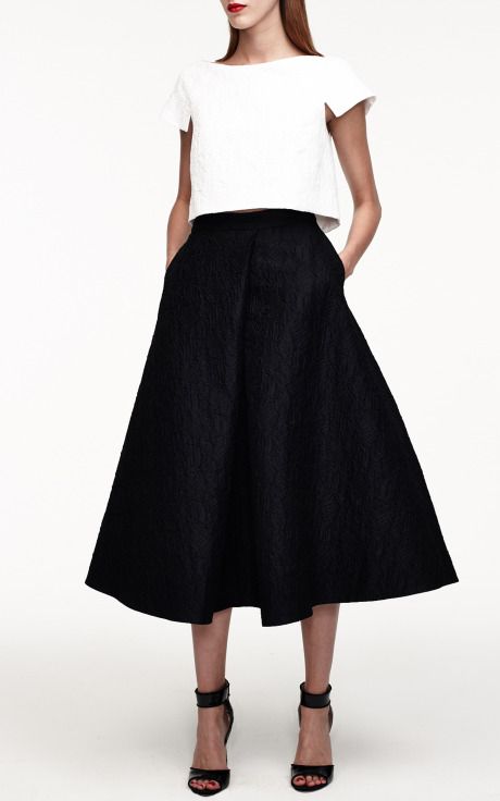 Monique Lhuillier Resort, 2015. Formal Crop Top, Fest Outfits, To Wear, Casual Styles, Monique Lhuillier, 2015 Fashion, Look Casual, Mode Inspiration, Black Skirt