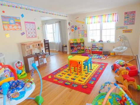 Daycare Setup Ideas, Home Daycare Decor, Home Daycare Setup, Toddler Daycare Rooms, Home Daycare Rooms, Daycare Room Design, Daycare Room Ideas, Infant Room Daycare, Daycare Setup