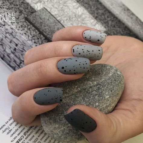 Nail Color Gray, Light Gray Manicure, Mat Grey Nails, Grey Matt Nails, Summer Gray Nails, Gray Nails Ideas Short, Light Grey Matte Nails, Grey Scale Nails, Grayscale Nails