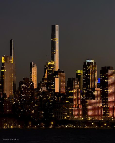 Golden hues paint the skyline as the sun bids farewell to another day in the city that never sleeps. 📍Hudson River, New Jersey side #aesthetics #timeless_streets #newyorkcity #newyorkreels #concretejungle #dreambig #animatedtype #architecturephotography #sunsetlovers New Jersey Aesthetic, Never Sleep, Hudson River, City That Never Sleeps, Concrete Jungle, Dream Big, New Jersey, Architecture Photography, United States