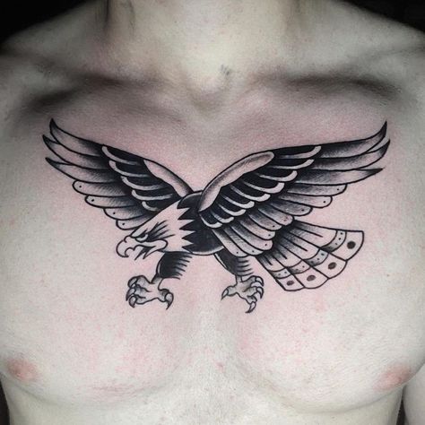 Old School Hawk Tattoo, Eagle Tattoo Traditional, Tattoo Patchwork, Traditional Eagle Tattoo, Chest Tattoo Ideas, Chest Hair, Eagle Tattoo, Spine Tattoos, American Traditional