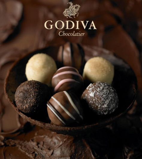 Godiva Chocolatier Download Hd Wallpapers Godiva Truffles, Godiva Chocolatier, Godiva Chocolate, I Love Chocolate, Box Top, Chocolate Shop, Love Chocolate, Chocolate Coffee, Vintage Box