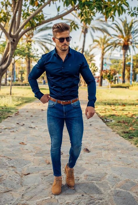 Muscle Outfit, Navy Blue Shirt Outfit, Blue Jeans Outfit Men, Fashion Models Men, Mens Smart Casual Outfits, Jeans Outfit Men, Modus Operandi, Blue Jean Outfits, Dress Up Jeans