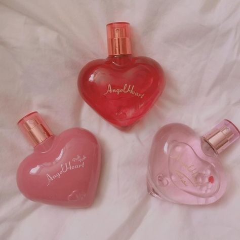 Vintage Lovers Aesthetic, Red Pink Aesthetic, Heart Perfume, Koleksi Parfum, Boys With Tattoos, Lizzie Hearts, Lovecore Aesthetic, Pink Perfume, Gloss Labial