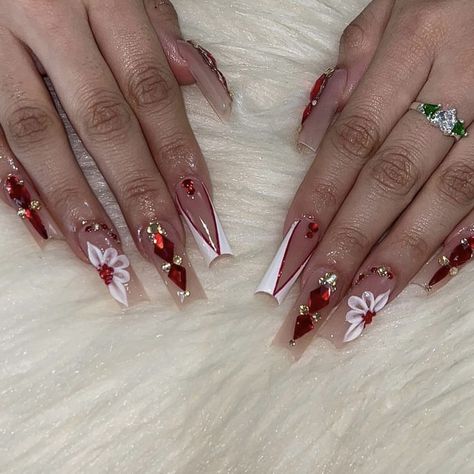 Nails For Quinceanera, Acrylic Nails Red, Red Quinceanera Ideas, Burgundy Acrylic Nails, Quince Nails, Red And White Nails, Quinceanera Nails, Red And Gold Nails, Red Quince