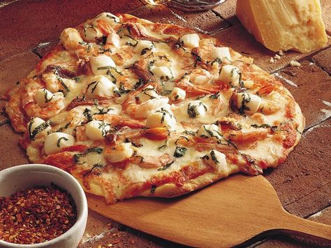 Seafood Pizza Seafood Pizza Recipes, Seafood Pizza, Pizza Recipe, Provolone, A Pizza, Seafood Dishes, Pizza Recipes, Fish And Seafood, Seafood Recipes