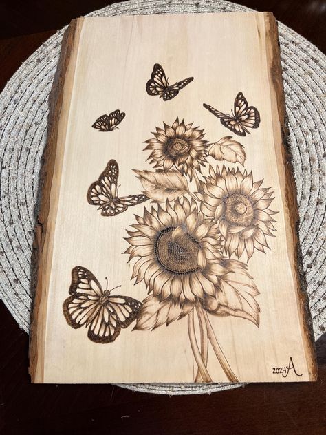 This is a hand burned flowers with butterflies. Made on a basswood plank Finished with a clear varnish to keep it protected. If you are interested in a custom piece or personalization; please see my other listing for custom work. *No Refunds or Exchanges* Wood Burning Ideas Flowers, Flowers With Butterflies, Burning Flowers, Wood Burning Patterns Stencil, Engraving Projects, Wood Burning Crafts, Wood Burning Patterns, Wood Burning Art, Flowers And Butterflies