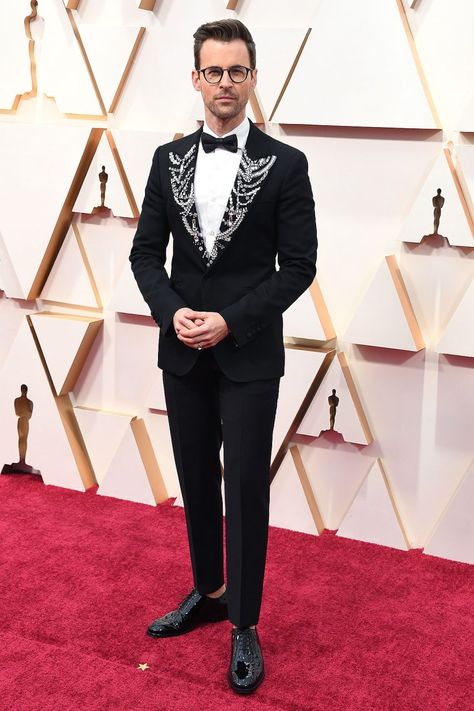 The Oscars Are Here! See Every Single Star Hitting the Red Carpet at the 2020 Academy Awards Designer Suits Men, Goa Party, Creative Black Tie, Brad Goreski, Oscars 2020, Wedding Dresses Men Indian, Men's Tuxedo, Regina King, Wedding Coat