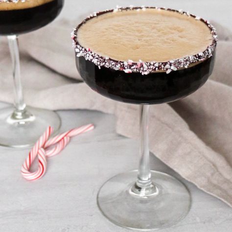 Peppermint Espresso Martini Peppermint Espresso Martini, Espresso Vodka, Peppermint Schnapps, Peppermint Recipes, Espresso Powder, Peppermint Bark, Cocktail Drinks Recipes, Drinks Recipes, Adult Beverages