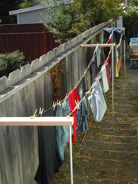 Clothesline Ideas Outdoor, Clothes Lines Ideas Outdoor, Diy Clothesline Outdoor, Clothesline Ideas, Outdoor Clothes Lines, Clothesline Diy, Outdoor Laundry Rooms, Garden Pallet, Power Bill