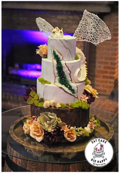 Dragon geode wedding cake  by Hot Mama's Cakes - http://cakesdecor.com/cakes/318218-dragon-geode-wedding-cake Geode Wedding Cakes, Dragon Wedding Cake, Untraditional Wedding, Geode Cake Wedding, Dragon Cakes, Dragon Wedding, Wedding Cake Prices, Geode Wedding, Dragon Cake