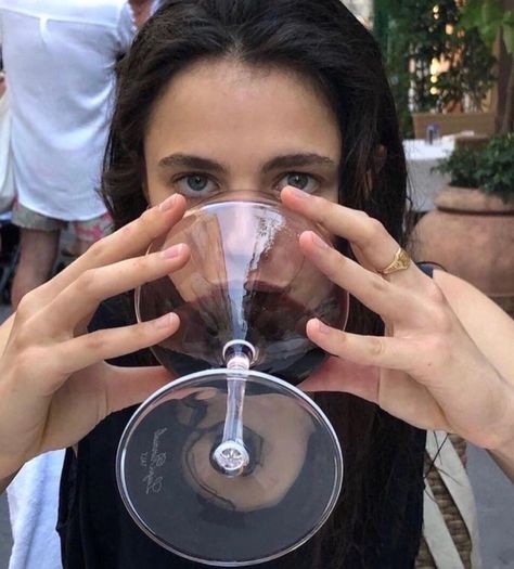 Wine Aesthetic, Meme Pics, Margaret Qualley, Mood Aesthetic, Alexa Chung, When You Know, French Girl, It Girls, Summer Aesthetic