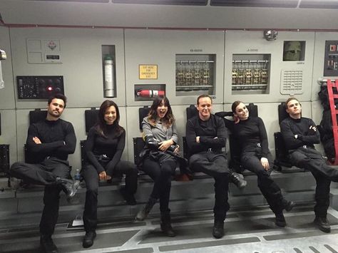 Marvel Agents of Shield #BTS #AgentsofSHIELD Shield Cast, Luke Mitchell, Grant Ward, Iain De Caestecker, Melinda May, Fitz And Simmons, Clark Gregg, Ming Na Wen, Agents Of S.h.i.e.l.d.