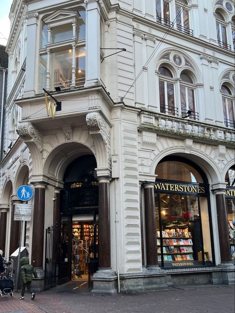 #amsterdam #waterstones #books #bookstore #booktok #aesthetic #netherlands #oldmoney #oldhouse #tiktok Europe Bookstore, London Bookstore Aesthetic, Waterstones Bookstore, Bookstores Aesthetic, Waterstones Aesthetic, Aesthetic Netherlands, Charlotte Core, London Bookstore, Manifest 2023