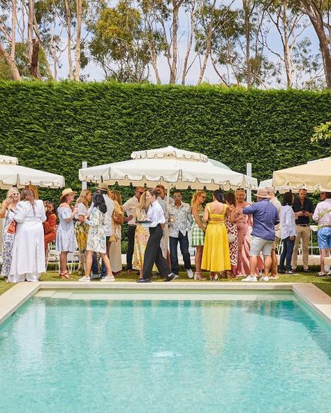 Tommy Collins on Instagram: "Envisioning a memorable summer soirée, @vicky_zaparas looked to Tommy Collins to bring the iconic poolside tableaus of Slim Aarons to life for a day. In their brightest retro-inspired attire, guests milled around a crystal blue pool shaded by pastel sun umbrellas from @danneventhire with midcentury lawn furniture to match. Vibrant tablescapes were arranged with flowers by @andrew_the_florist_ and @lemontreepaperco place settings, while @ashleyjamesonsax entertained Slim Aarons Palm Springs, Party Around Pool, Slim Aaron’s Wedding, Slim Aarons Pool Party, Slim Aarons Italy, Slim Aaron’s Party, Slim Aarons Wedding, Slim Aarons Aesthetic, Lemon Pool Party