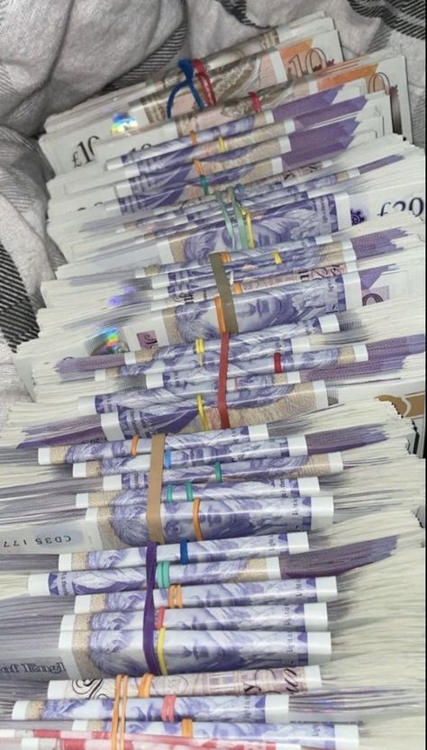 Pound Money Cash, Money Aesthetic Uk, English Money, Pounds Money, Pound Money, Sterling Money, Uk Money, Money Notes, Christmas Gift Packaging