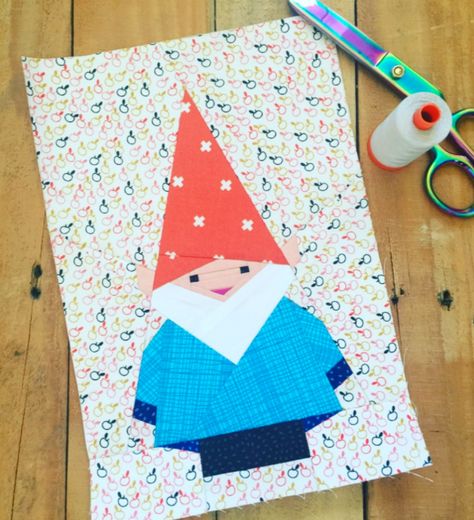 Free Paper Piecing Patterns, Paper Piecing Tutorial, Paper Pieced Quilt Patterns, Foundation Paper Piecing Patterns, Paper Pieced Quilt, Foundation Piecing, Gnome Patterns, Paper Piecing Quilts, Paper Piecing Patterns