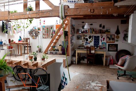 My Style: Local It Girl Rebecca Goldschmidt Shows Us Her Killer Oakland Pad Bike Storage Under Stairs, Wood Plants, Tv Fal, Dekorasi Kamar Tidur, Understairs Storage, Studio Space, Design Decor, My New Room, Home Studio