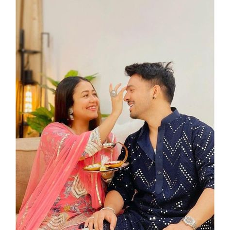 Brother Sister Rakhi Photography, Raksha Bandhan Photography, Raksha Bandhan Pics, Rohanpreet Singh, Couple Pic Hd, Raksha Bandhan Photos, Brother And Sis, Muslim Photos, Diwali Photography