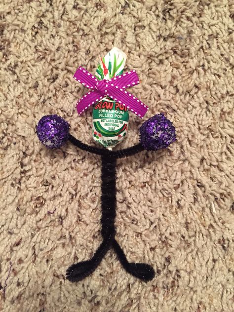 Cheer Favors, Cheer Crafts, Blow Pop, Cheerleading Party, Cheerleader Gifts, Cheer Team Gifts, Diva Den, Blow Pops, Cheer Bag