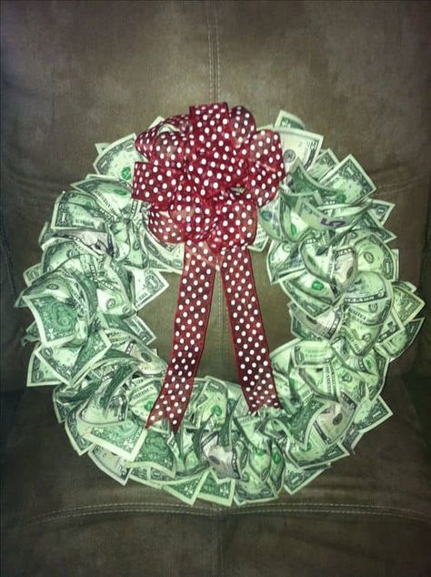 Creative Ways to Give Money for Christmas - HubPages Money Rosette, Money Wreath, Money Gifting, Money Gifts Christmas, Folded Money, Money Cakes, Origami Money, Cash Gifts, Origami Gifts